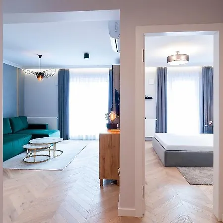 Nowoczesny Apartament W Centrum Miasta. * Wroclaw