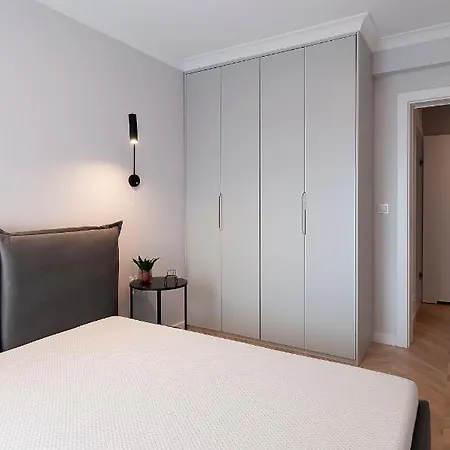 Nowoczesny Apartament W Centrum Miasta. Apartment Wroclaw